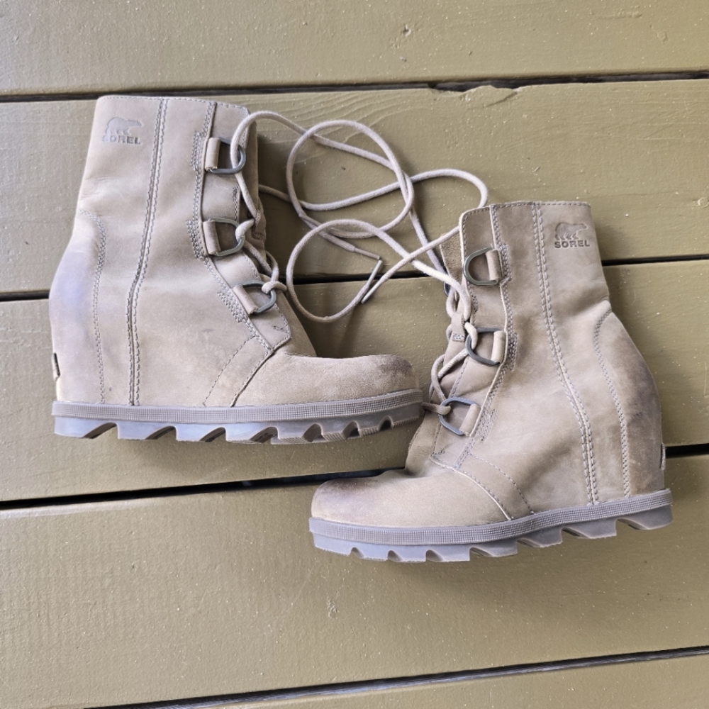 Sorel Women's Lace-Up Wedge Winter Boots in Taupe